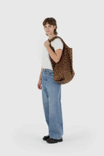 Load image into Gallery viewer, Big Baggu - Leopard