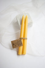 Load image into Gallery viewer, Beeswax Candle 9" Taper Pair