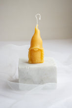 Load image into Gallery viewer, Little Gnome Beeswax Candle