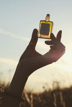 Load image into Gallery viewer, Glass roll on bottle of chypre perfume