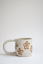 Load image into Gallery viewer, White Flower Mug