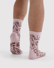 Load image into Gallery viewer, Crew Sock - Paisley Pink