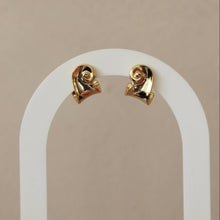 Load image into Gallery viewer, Gold Swirl Earrings