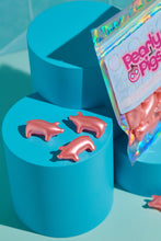 Load image into Gallery viewer, Pearly Pigs Bath Pearls