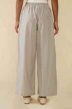 Load image into Gallery viewer, Savannah Striped Culotte Pants