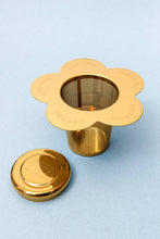 Load image into Gallery viewer, Gold Lucky Flower Metal Tea Strainer/Infuser