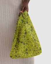 Load image into Gallery viewer, Baby Baggu - Cartreuse Paisley