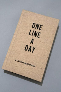 One Line A Day: A Five Year Memory Book