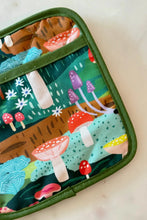 Load image into Gallery viewer, Oven Mitt + Pot Holder Set - Mushroom Heaven