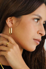 Load image into Gallery viewer, Oval Clasp Hoop Earrings