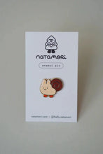 Load image into Gallery viewer, Snail Enamel Pin