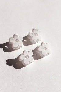 white mini hair clip flowers