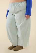 Load image into Gallery viewer, Bleached Heavyweight Denim Lantern Pant