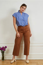 Load image into Gallery viewer, Wide Leg Highwaisted Jeans in walnut brown