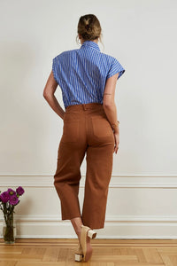 High waisted women's jeans in brown