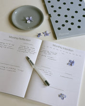 Load image into Gallery viewer, Month Planner