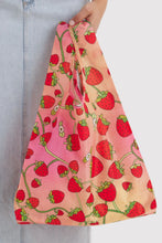 Load image into Gallery viewer, Standard Baggu - Strawberry Blossom