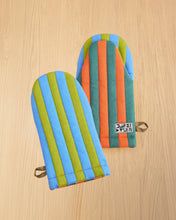 Load image into Gallery viewer, Grasshopper Stripe Quilted Oven Mitt