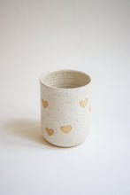 Load image into Gallery viewer, Heart Tumbler