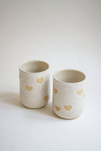 Load image into Gallery viewer, Heart Tumbler