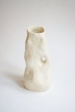 Load image into Gallery viewer, Portal Vase 01