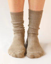 Load image into Gallery viewer, Dyed Cotton Socks
