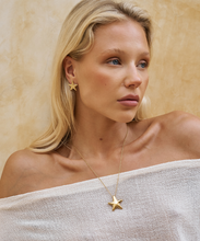 Load image into Gallery viewer, Étoile Necklace - Gold