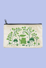 Load image into Gallery viewer, Fern Frog Pouch