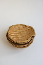 Load image into Gallery viewer, Wicker Shell Catch All - Vintage