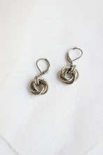 Load image into Gallery viewer, Silver Gish Earrings