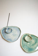 Load image into Gallery viewer, Shell Incense Holder