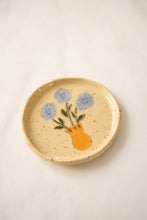 Load image into Gallery viewer, Flower Vase Dish