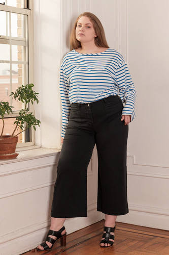 Black | Plus Size High Waisted Jeans | Victoria BC